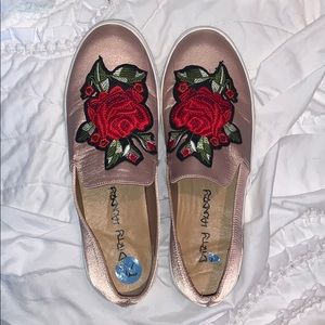 Super cute embroidered rose pale pink shoes